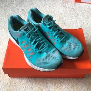 NIKE Pegasus 31